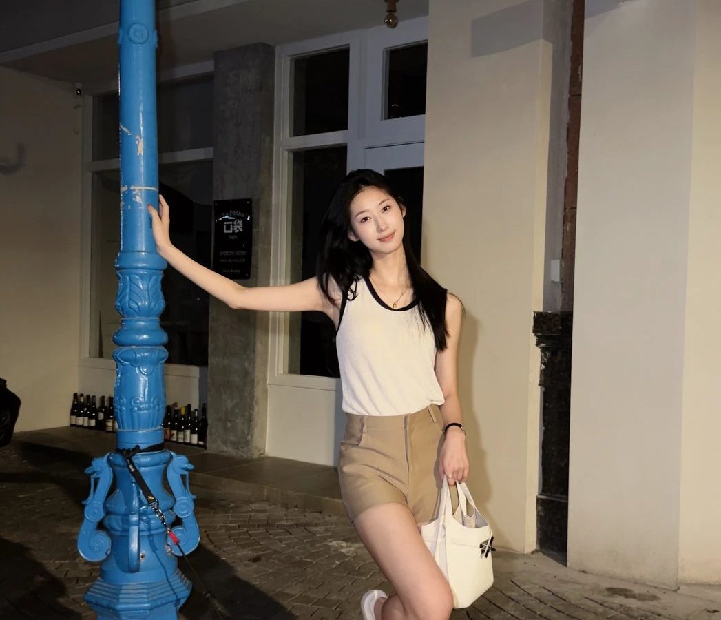 花束与花篮怎么选 · 国际生活场景